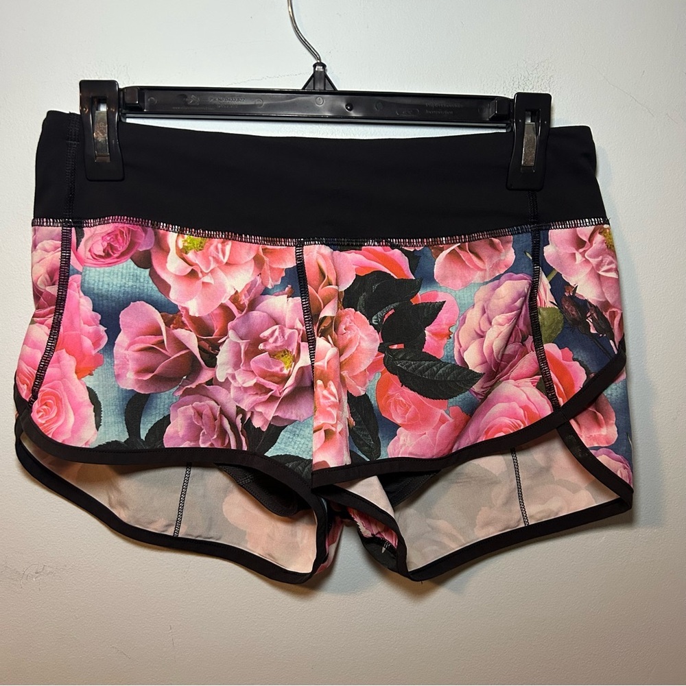 Lululemon Secret Garden & Black Speed 4-way Stretch Shorts Size 4